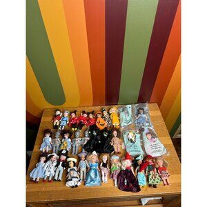 Vintage madame Alexander mini dolls collection wicked Dorthy wizard of oz